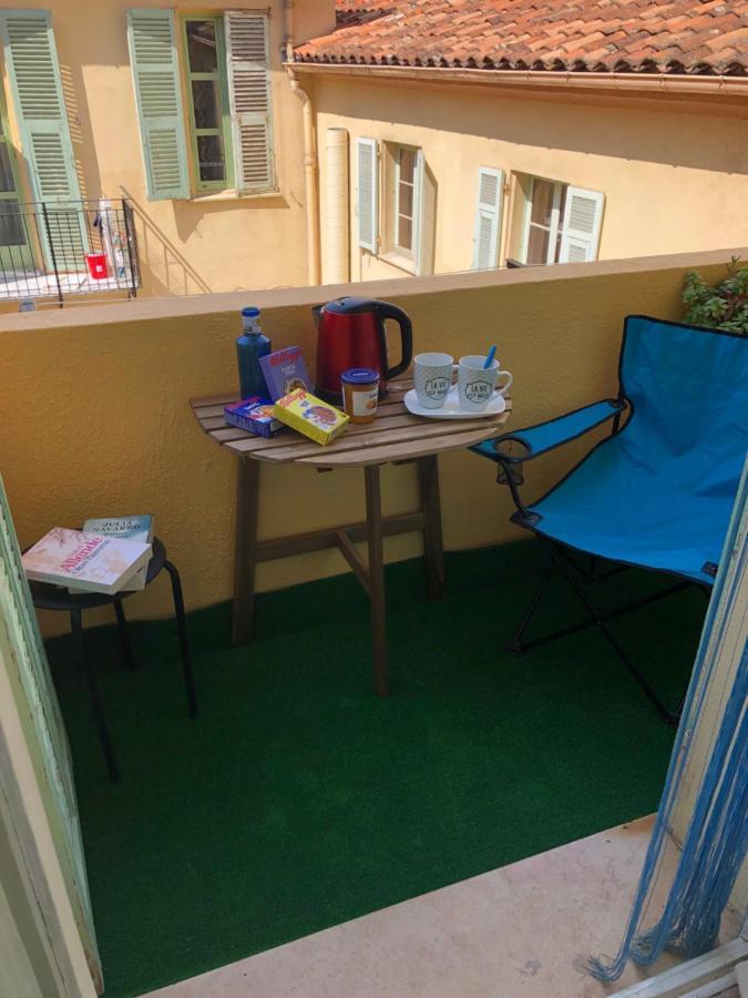 Welcome In The Cozy Blue Nest Pedestrian Menton Exterior photo